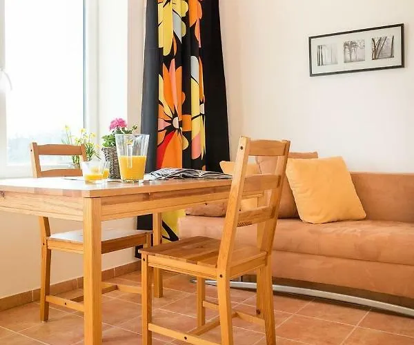 Zeeman 3* Studena